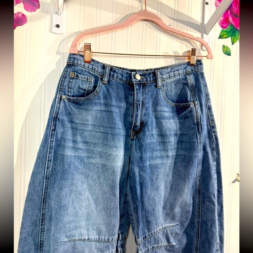 Blue Relaxed Fit Jeans with Faded Wash - Picture 3 of 8